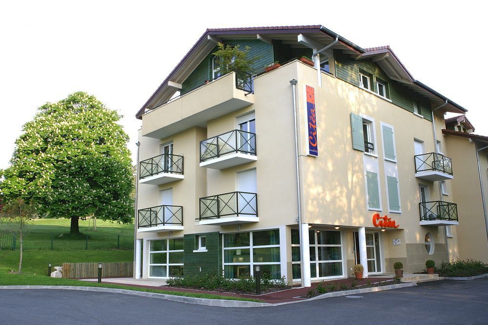 Zenitude Hôtel-Résidences L'Orée du Parc Divonne-les-Bains Exterior foto